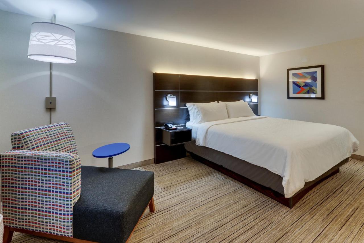 King Room - Non-Smoking at Holiday Inn Express & Suites Troy by IHG
