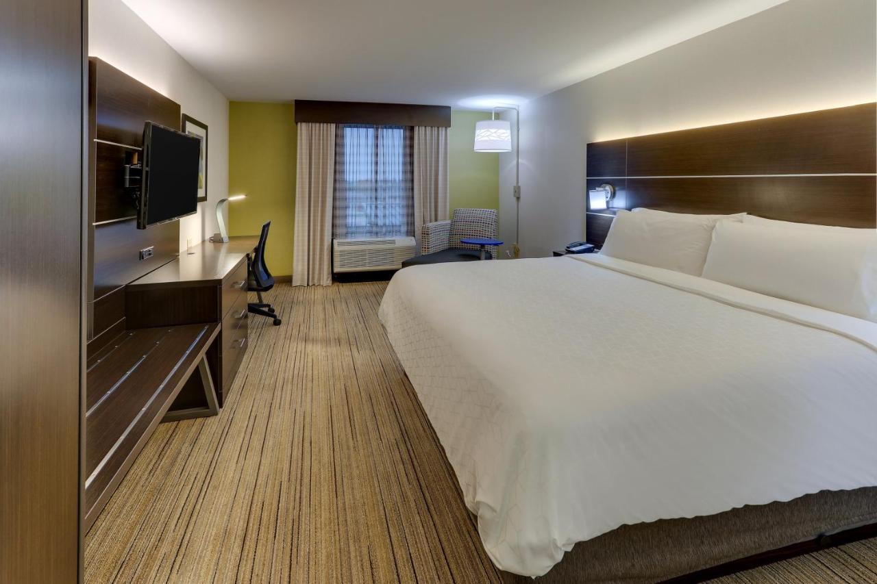 King Room - Non-Smoking at Holiday Inn Express & Suites Troy by IHG