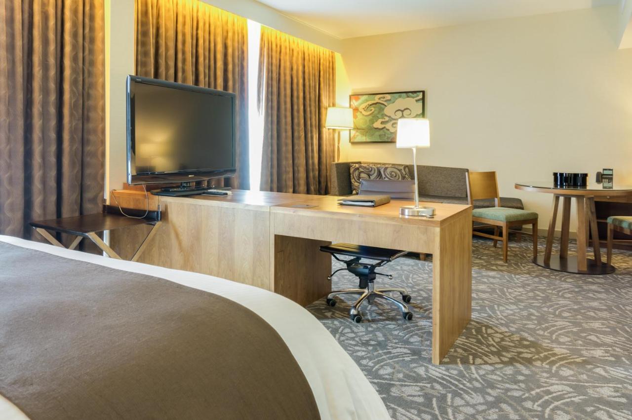 King Suite at Miyako Hybrid Hotel Torrance