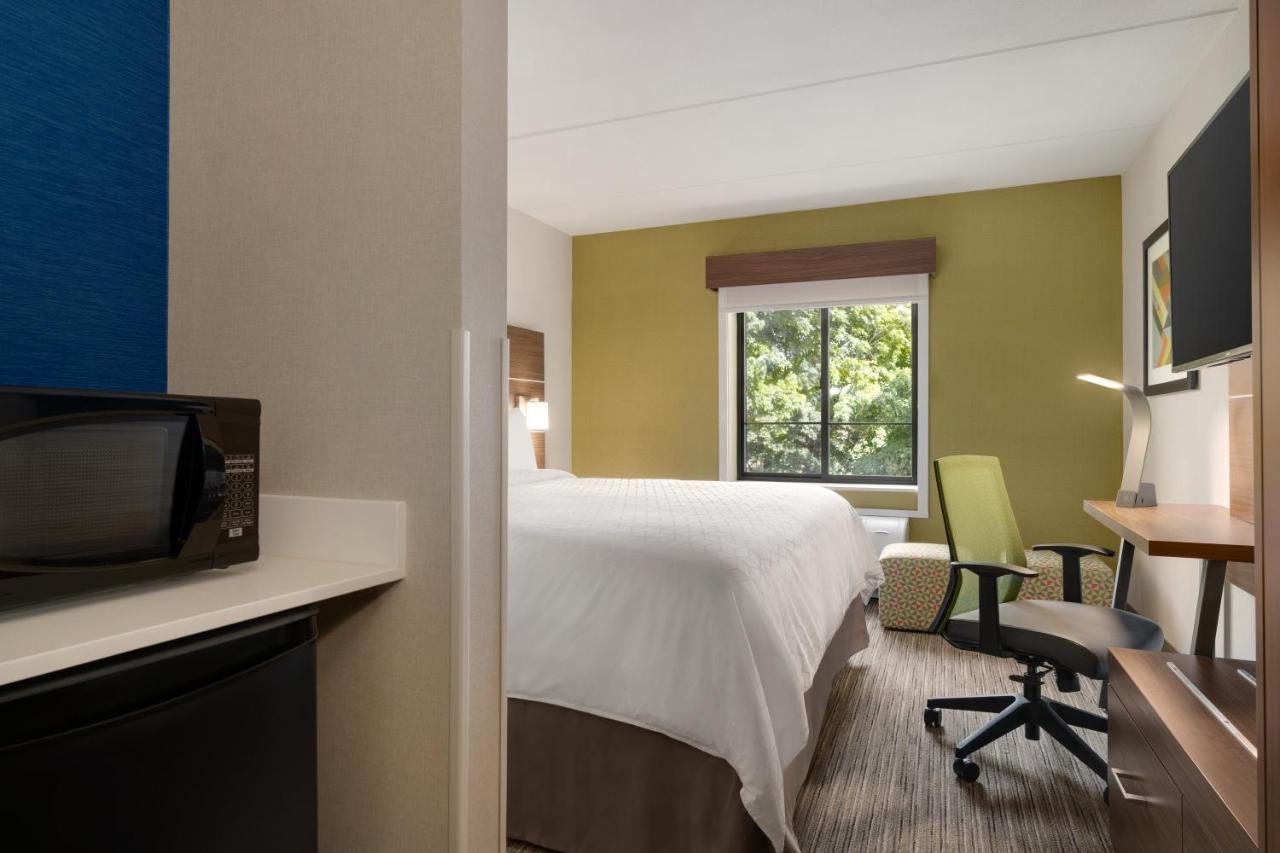 Standard King Room - Non-Smoking at Days Inn & Suites by Wyndham Plattsburgh