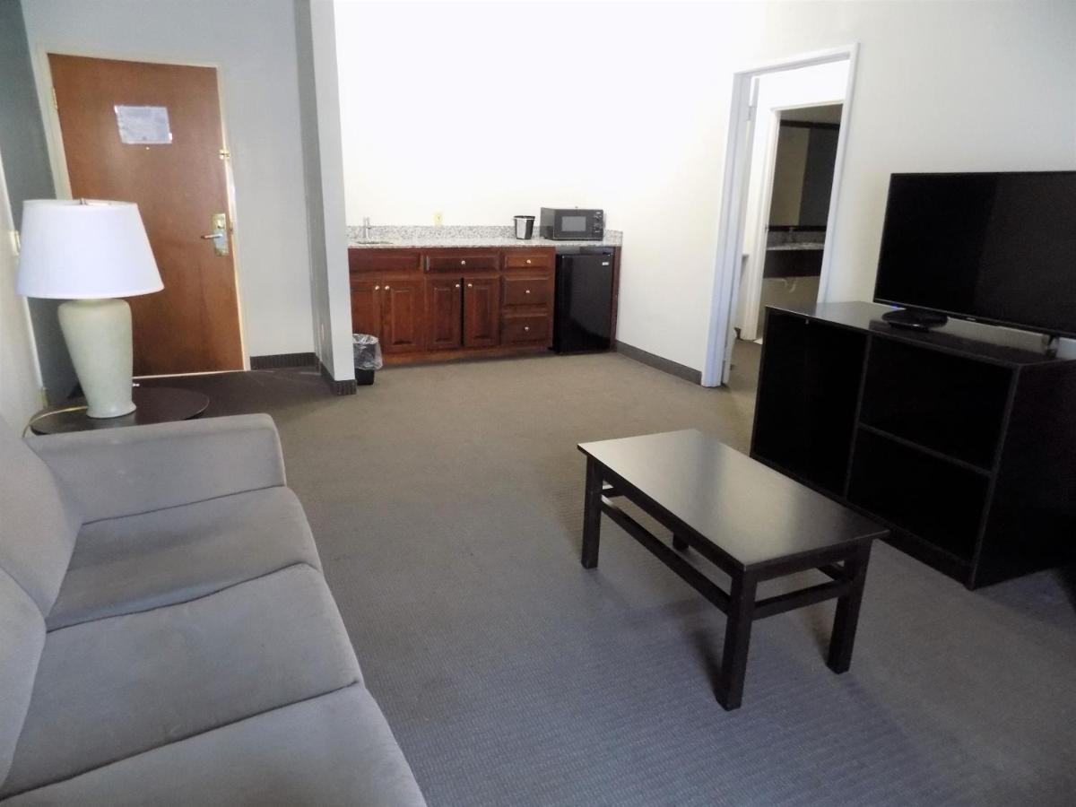 King Suite - Non-Smoking at Sleep Inn and Conference Center