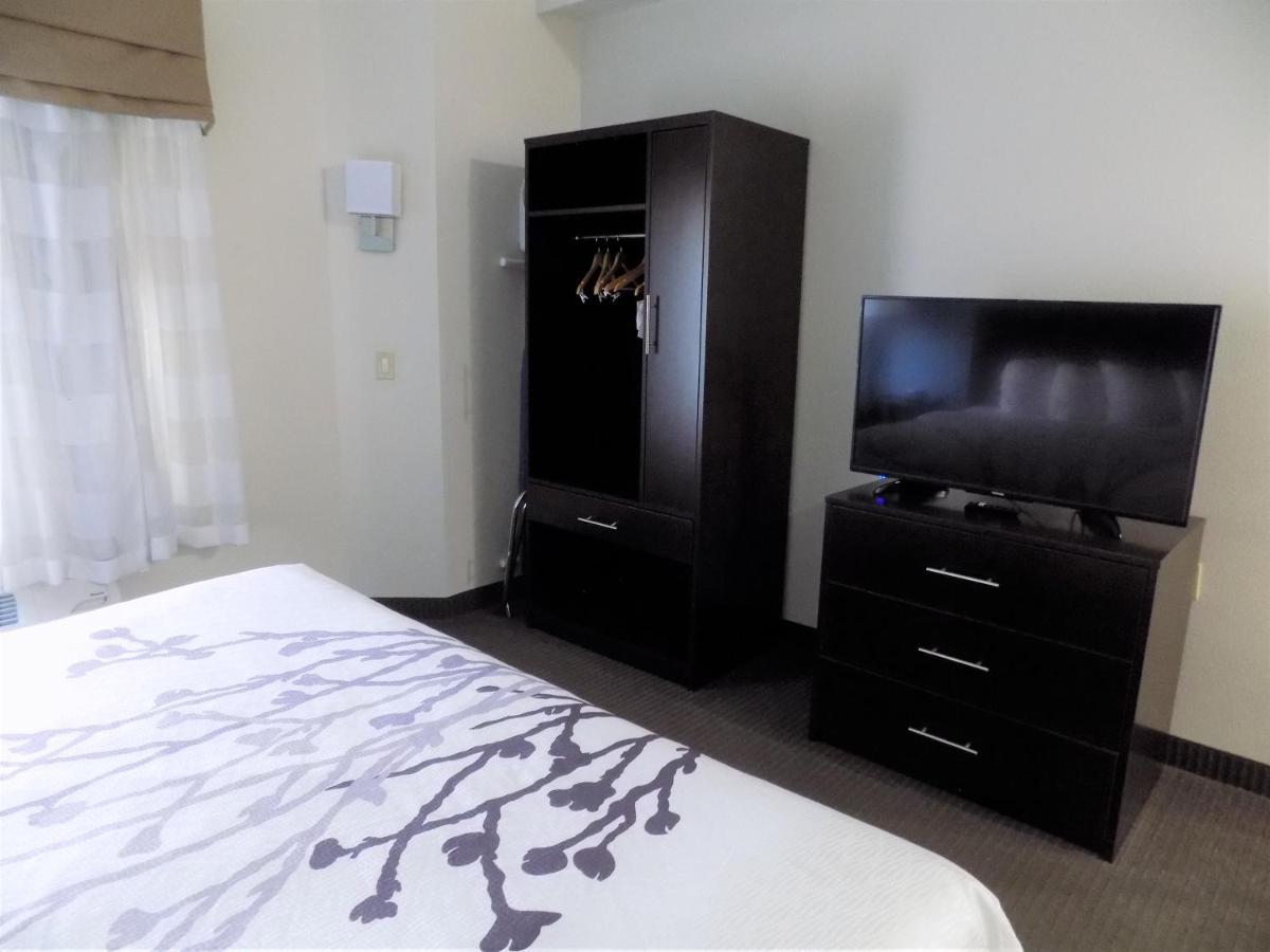 King Suite - Non-Smoking at Sleep Inn and Conference Center