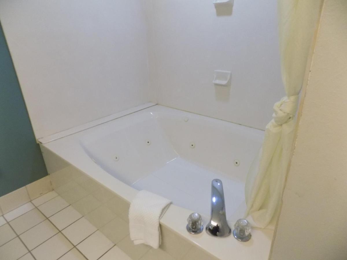 King Suite - Non-Smoking at Sleep Inn and Conference Center
