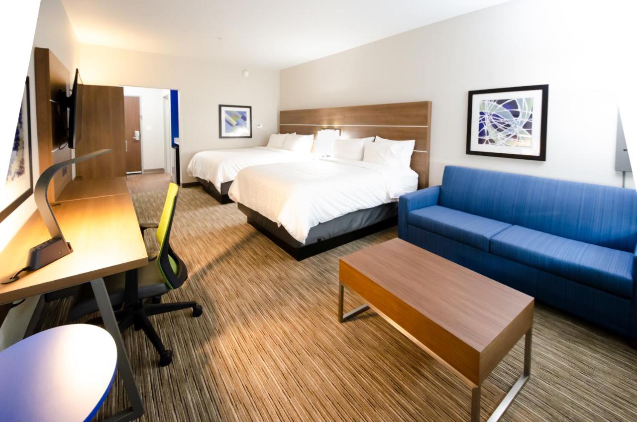Suite with Two Beds - Non-Smoking at Holiday Inn Express & Suites Taylor, an IHG Hotel