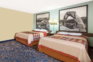 Room #27076617 at Super 8 by Wyndham Cedar City