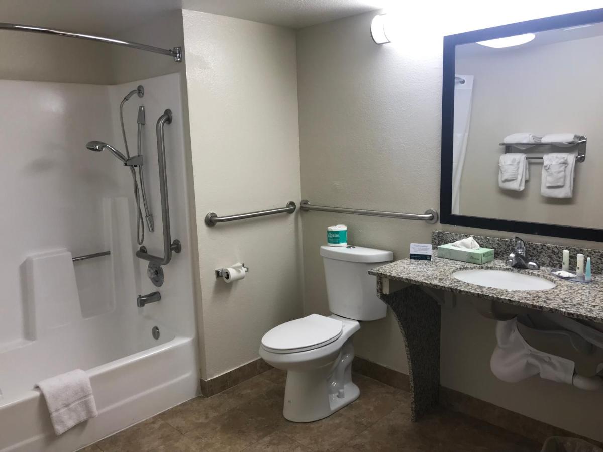 Standard Room with Tub - Accessible/Non-Smoking at SureStay by Best Western Mesa Downtown Area