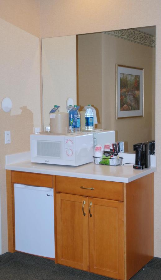 King Room- Non-Smoking at Ramada by Wyndham Olympia