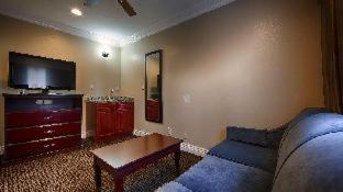 Room #5667335 at Best Western Woodland Hills Inn