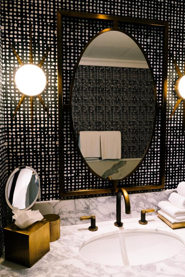 Standard King Room at Hotel Californian
