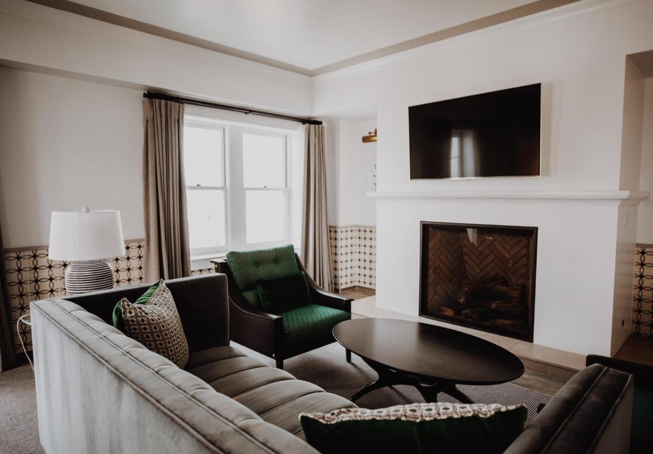 Superior King Suite - Accessible at Hotel Californian