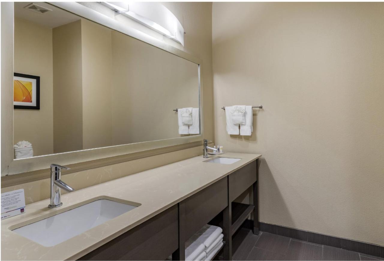 Deluxe Queen Suite with Two Queen Bed Non-Smoking at Comfort Suites Near Sam Houston Race Park