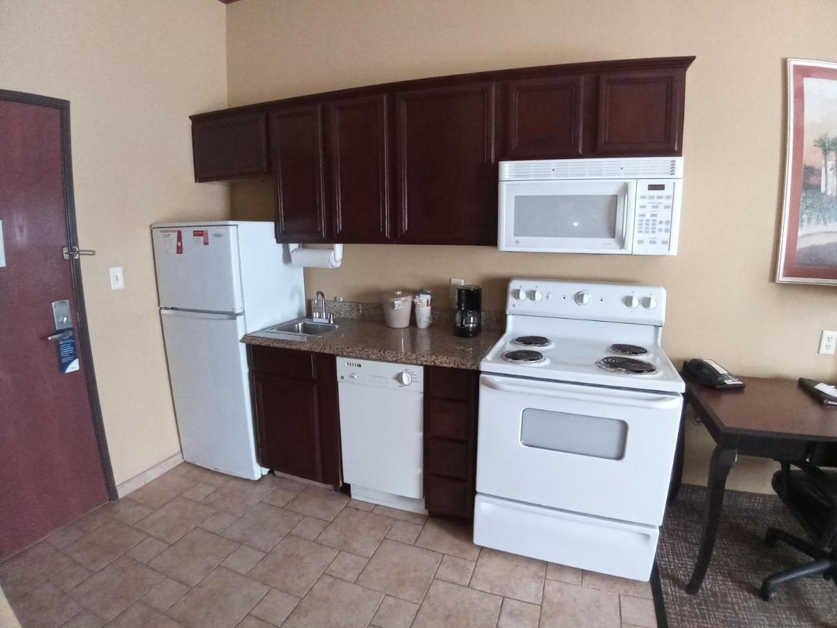 King Room at Hawthorn Suites By Wyndham Corpus Christi/N.Padre Is