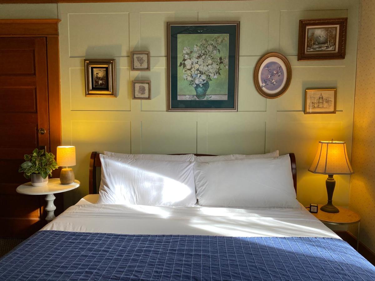 King Suite at Hotel Vendome