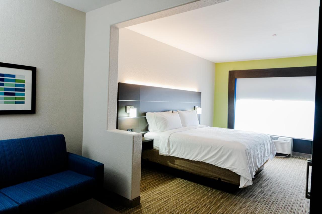 King Suite at Holiday Inn Express Greenville by IHG