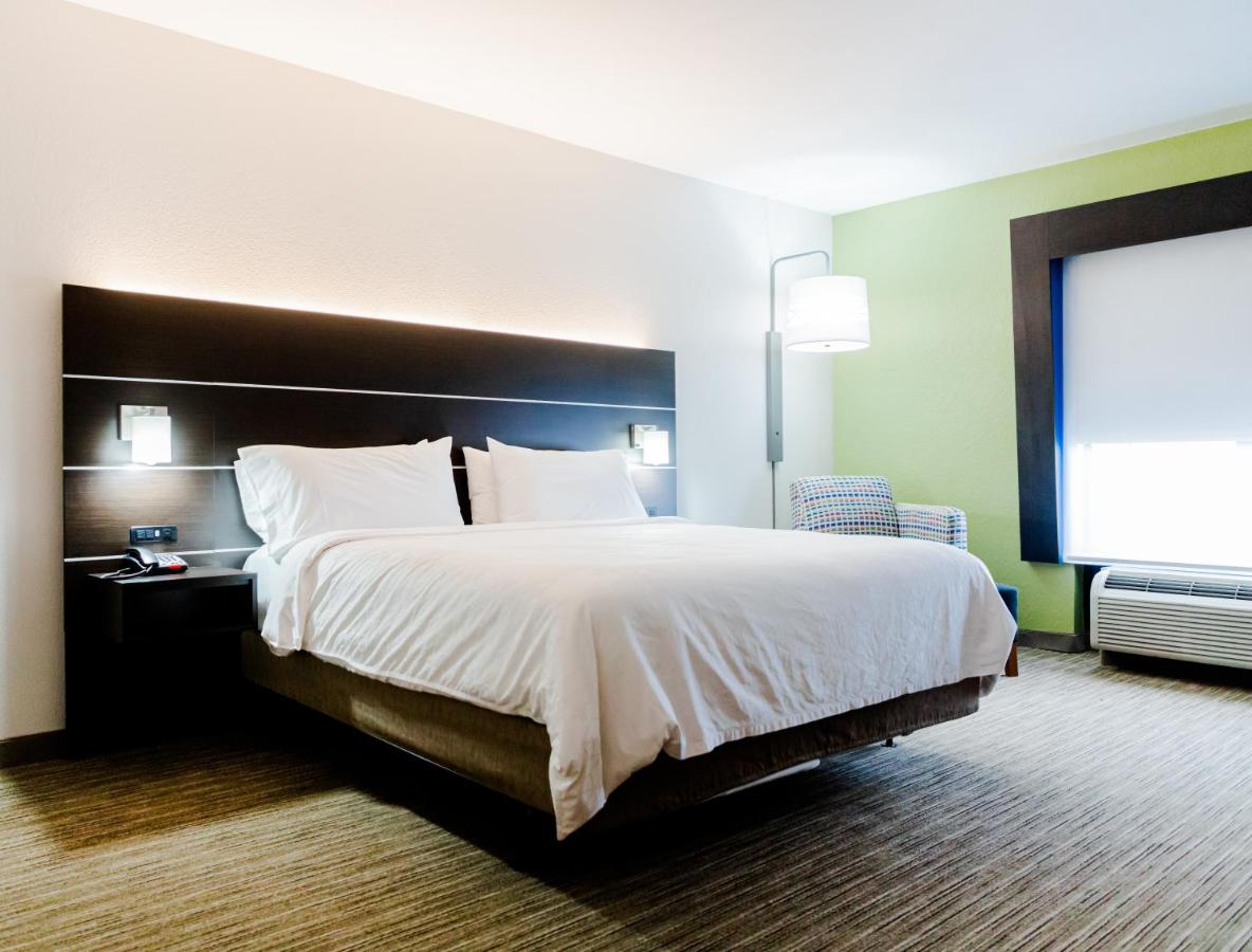 King Room - Disability Access at Holiday Inn Express Greenville by IHG