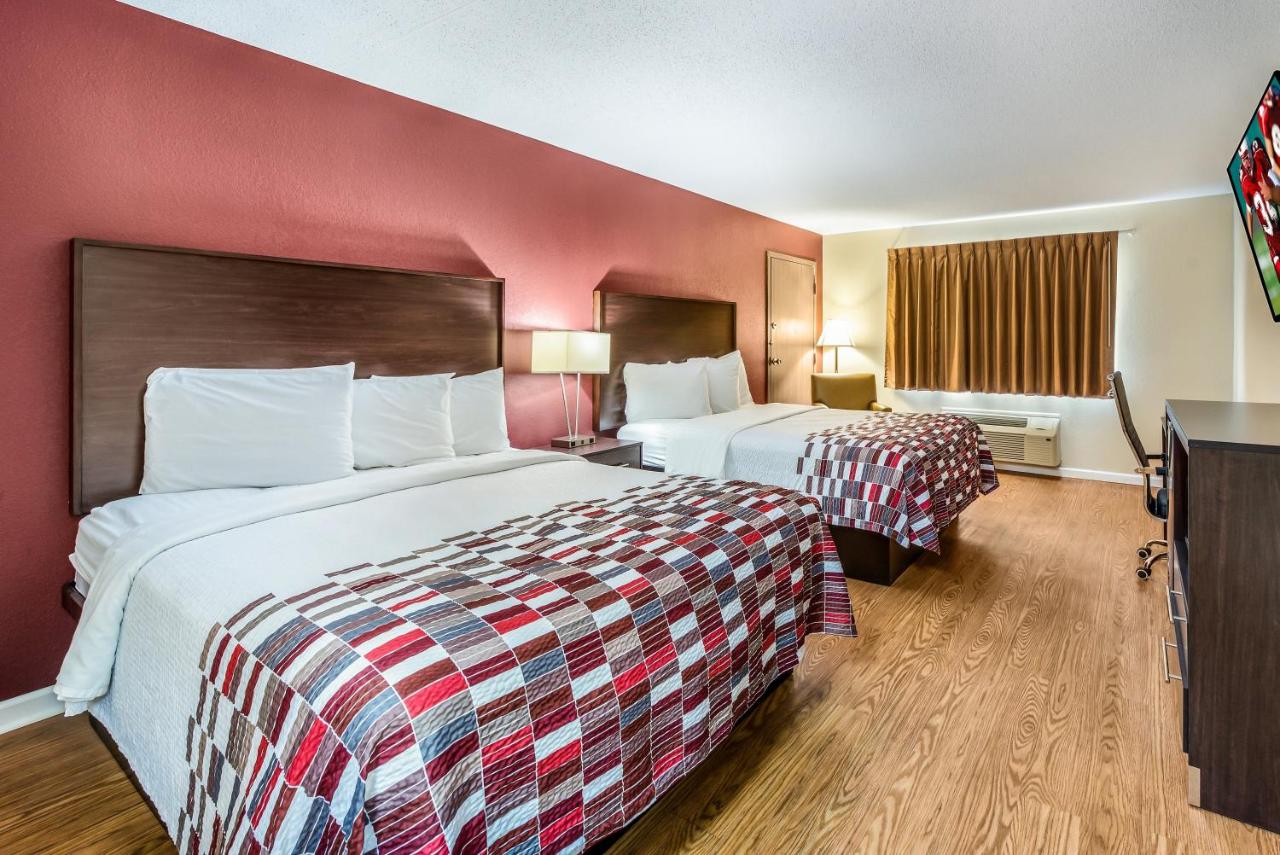 Deluxe Queen Room with Two Queen Beds Non-Smoking at Red Roof Inn & Suites Wapakoneta