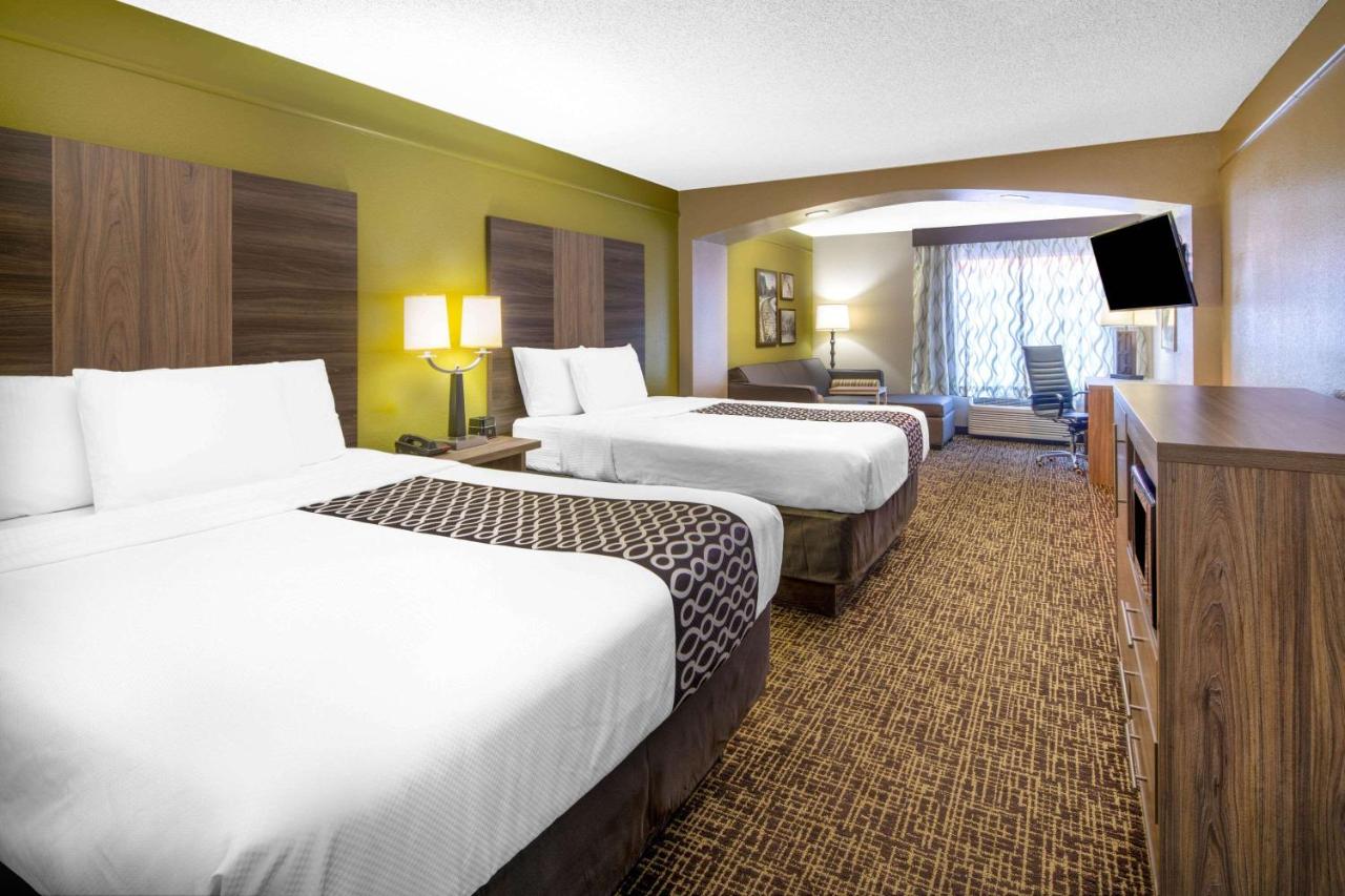 Queen Room with Two Queen Beds - Disability Access at La Quinta Inn & Suites by Wyndham Atlanta Stockbridge