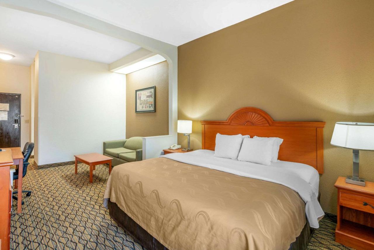 King Suite with Sofa Bed - Non-Smoking at Quality Inn & Suites Jefferson City