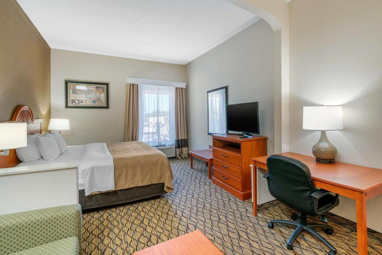King Suite with Sofa Bed - Non-Smoking at Quality Inn & Suites Jefferson City