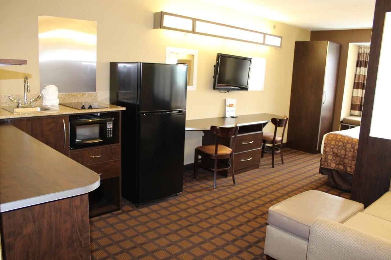 1 Queen Bed, Efficiency Suite, Non-Smoking at Microtel Inn & Suites by Wyndham Harrisonburg