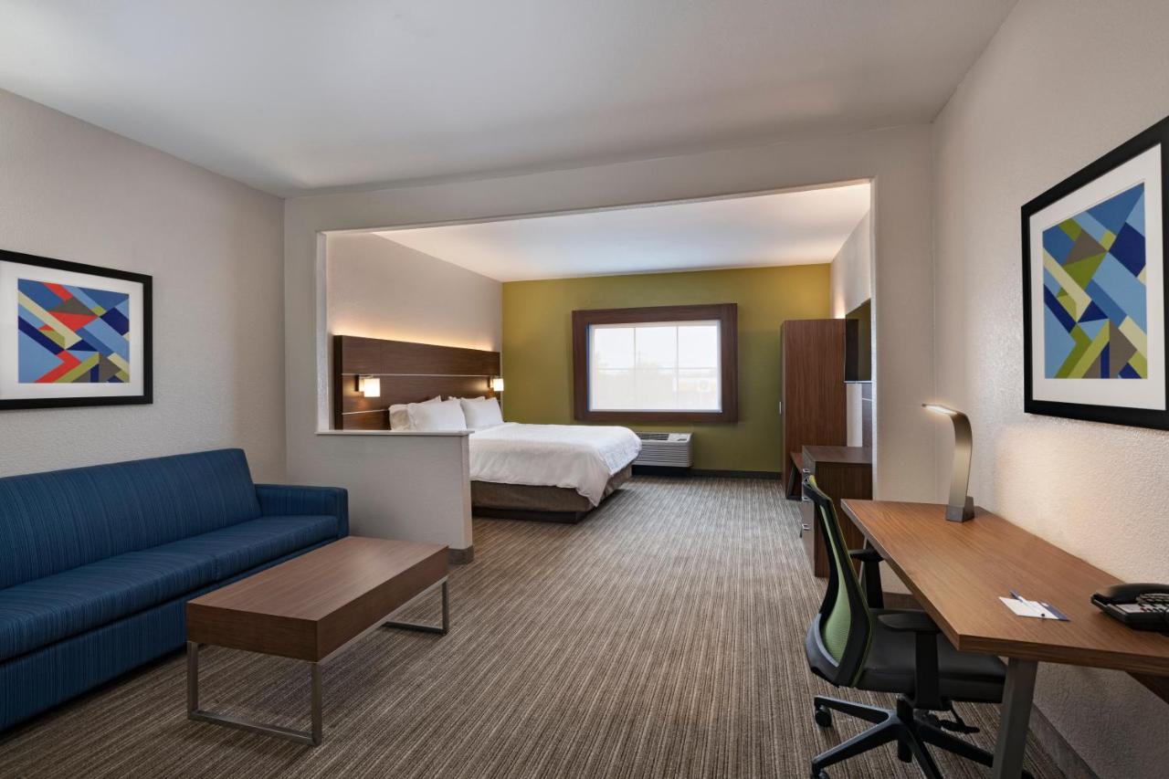  | Holiday Inn Express Hotel & Suites Cedar Park