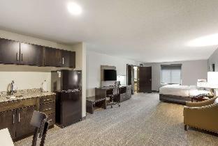 Room #431047306 at MainStay Suites Logan Ohio-Hocking Hills