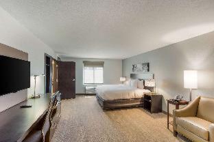 Room #431047306 at MainStay Suites Logan Ohio-Hocking Hills