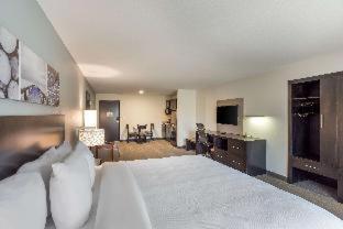 Room #431047306 at MainStay Suites Logan Ohio-Hocking Hills