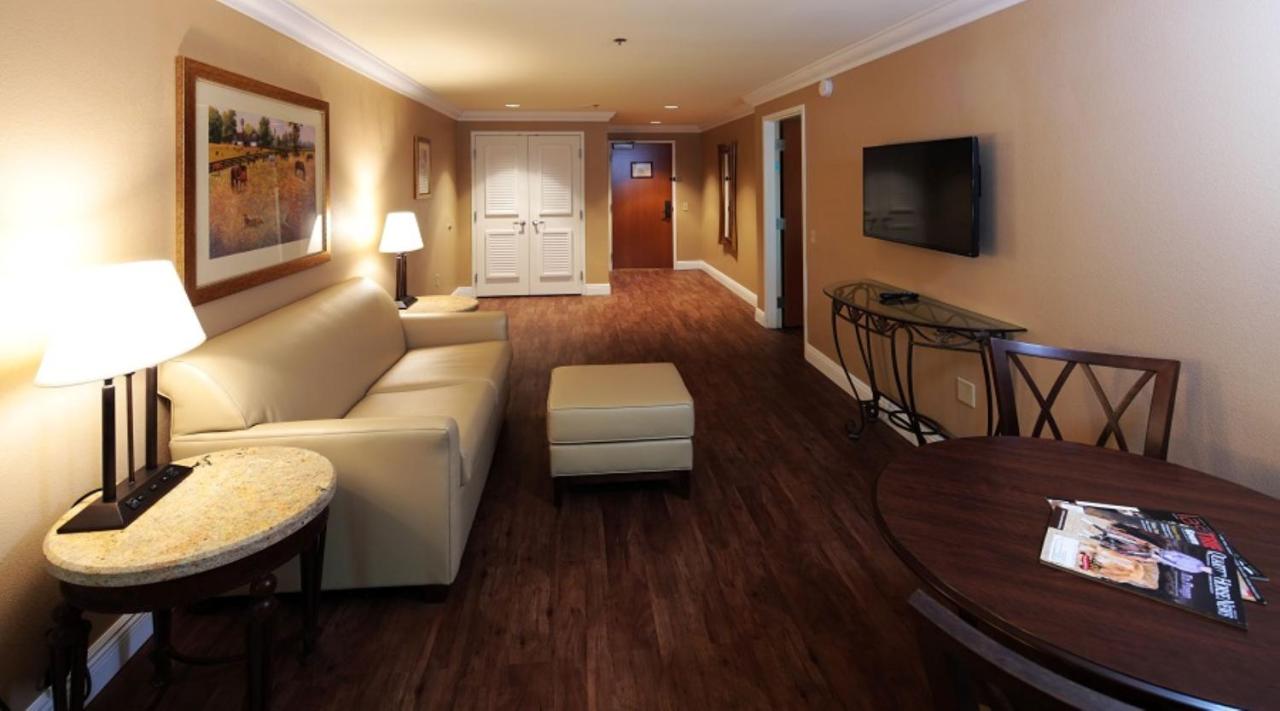 Junior Suite at South Point Hotel, Casino, and Spa