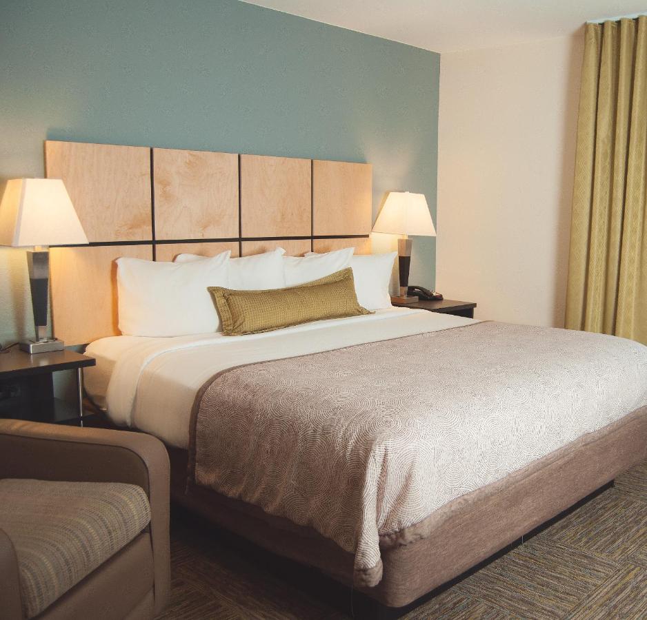  | Candlewood Suites Fort Collins