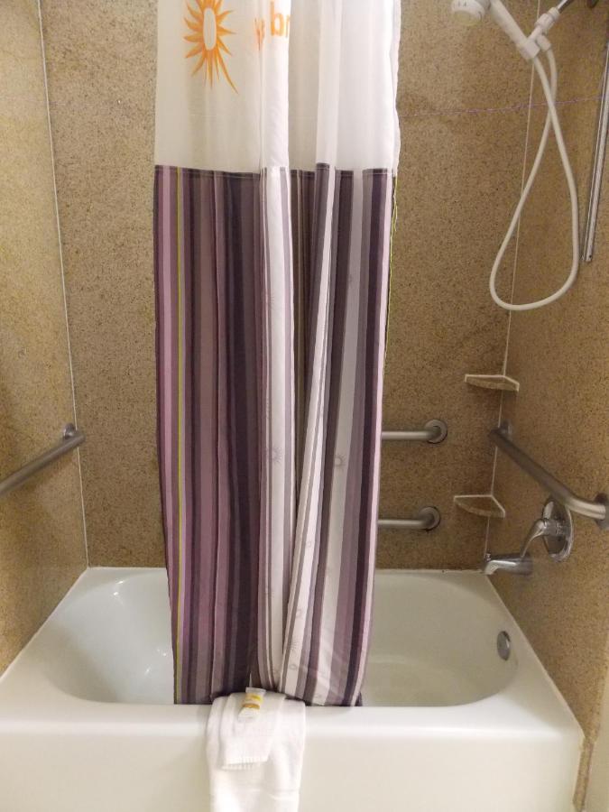Executive King Room at Quality Inn and Suites