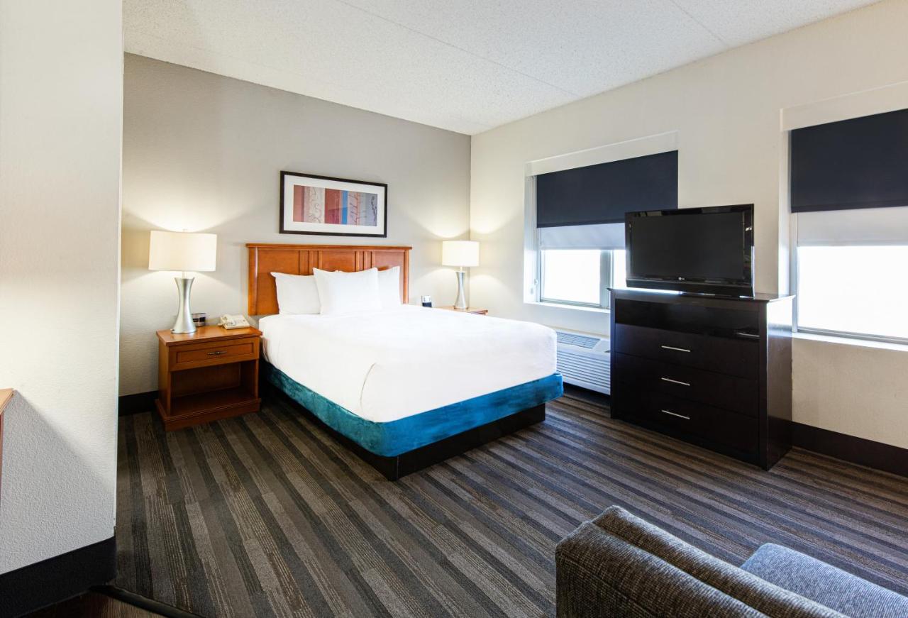 Queen Studio - High Floor at HYATT house Chicago/Schaumburg