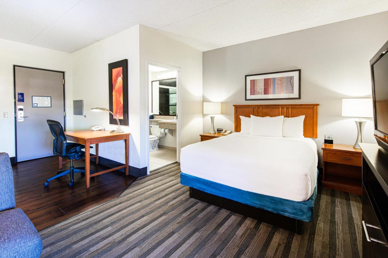 Queen Studio - High Floor at HYATT house Chicago/Schaumburg