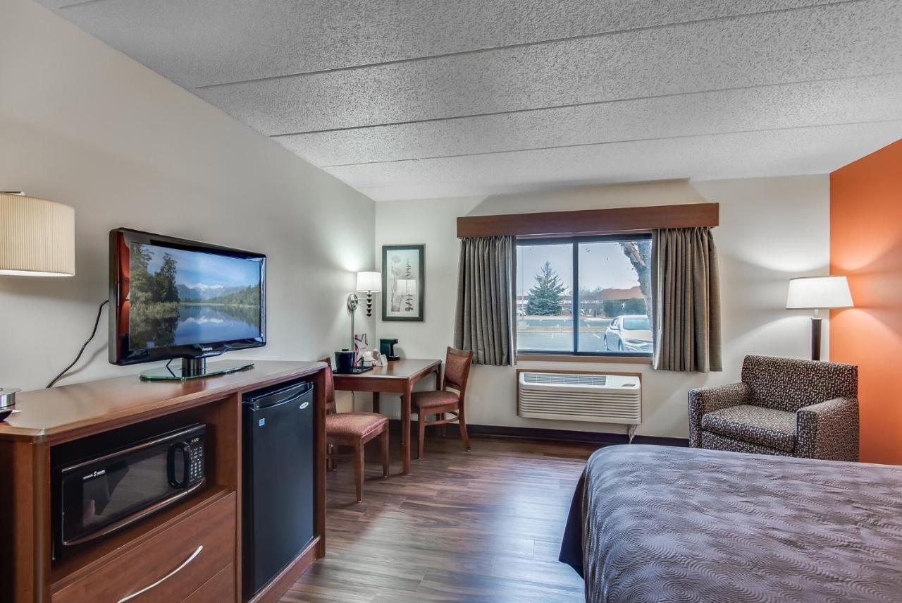 King Room - Non-Smoking at AmericInn by Wyndham Coon Rapids