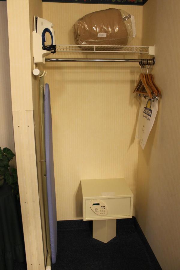 One-Bedroom King Suite - Non-Smoking at Days Inn by Wyndham Grayling