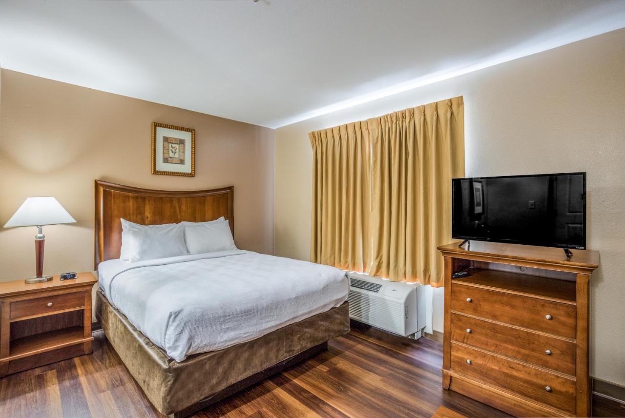 Queen Suite at MainStay Suites Port Saint Joe South