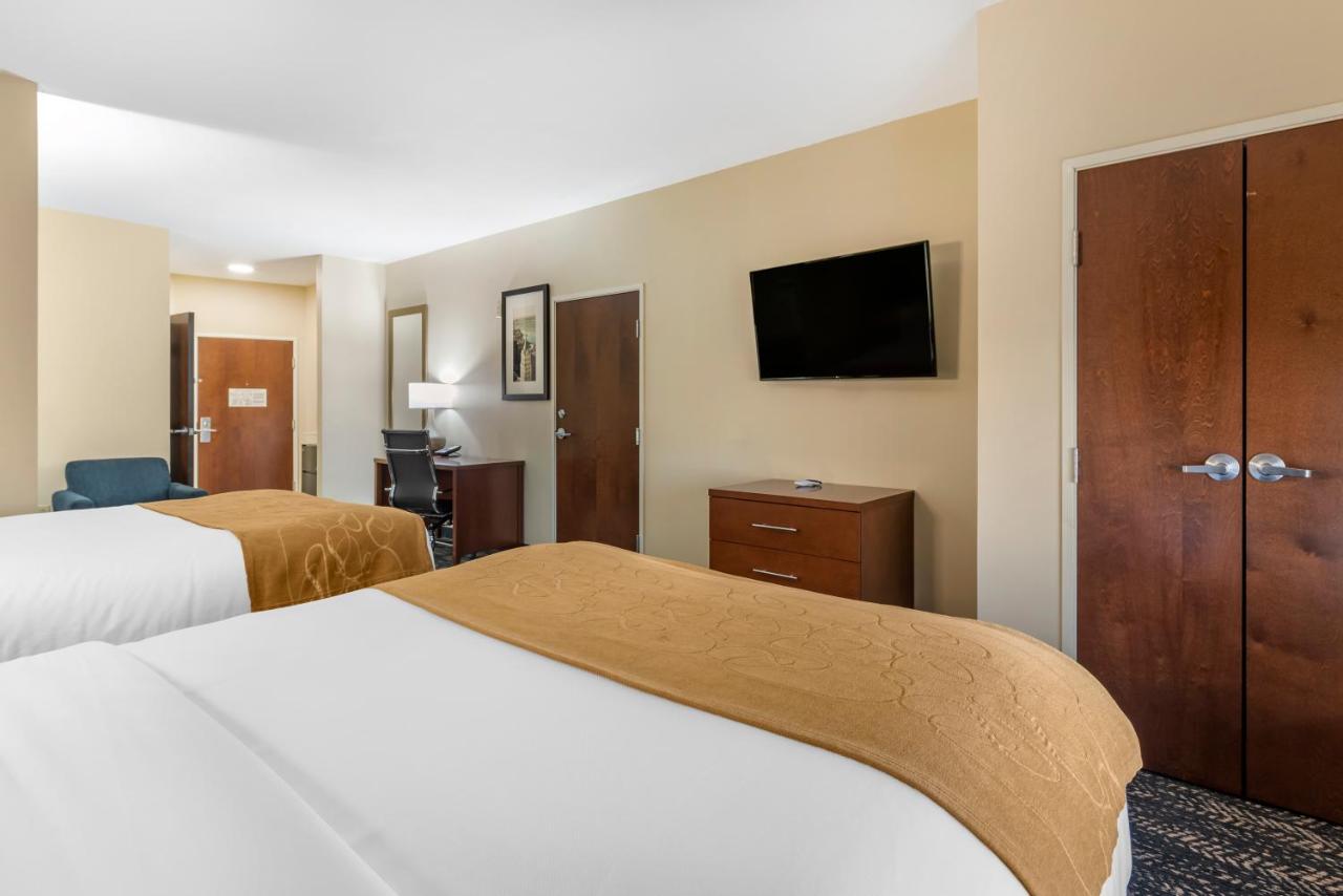 Queen Suite with Sofa Bed - Non-Smoking at Comfort Suites West Memphis I-40 I-55