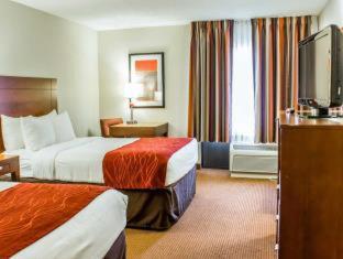 Room #2475715 at Comfort Inn Fayetteville near Fort Bragg