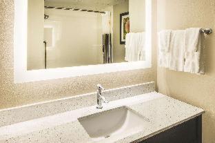 Room #17757019 at La Quinta Inn & Suites by Wyndham Milledgeville