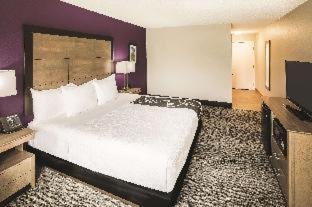 Room #17757021 at La Quinta Inn & Suites by Wyndham Milledgeville
