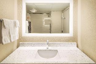 Room #17757022 at La Quinta Inn & Suites by Wyndham Milledgeville