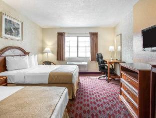 Room #7598621 at Quality Inn & Suites Goodyear - Phoenix West