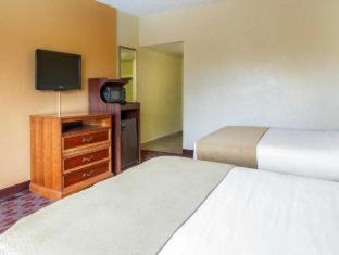 Room #7598621 at Quality Inn & Suites Goodyear - Phoenix West