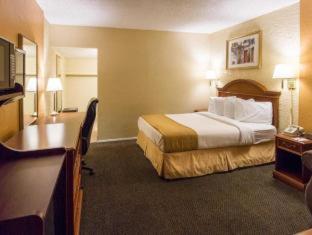 Room #7598622 at Quality Inn & Suites Goodyear - Phoenix West