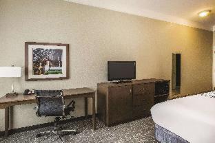 Room #7889912 at La Quinta Inn & Suites by Wyndham Manteca - Ripon