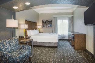 Room #7889922 at La Quinta Inn & Suites by Wyndham Manteca - Ripon