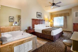 Room #5924134 at Montcler Hotel & Conference Center, Trademark by Wyndham