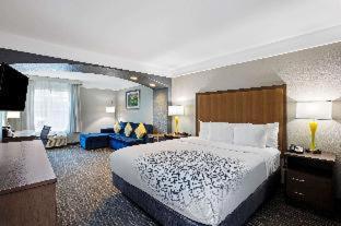 Room #7889924 at La Quinta Inn & Suites by Wyndham Manteca - Ripon