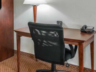 Room #24696310 at Comfort Suites near Indianapolis Airport