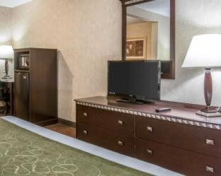 Room #25851812 at Comfort Suites Omaha East-Council Bluffs